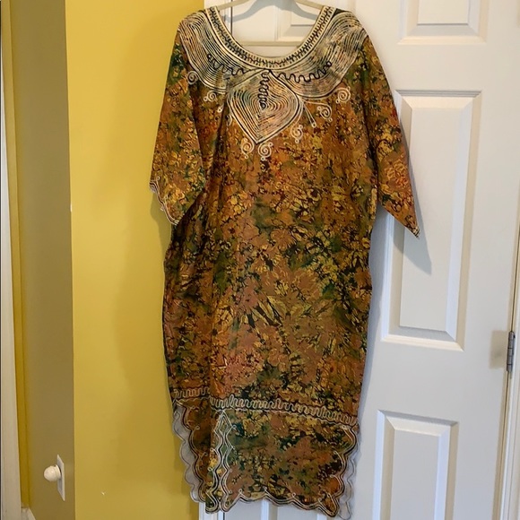 African dress - Picture 1 of 3